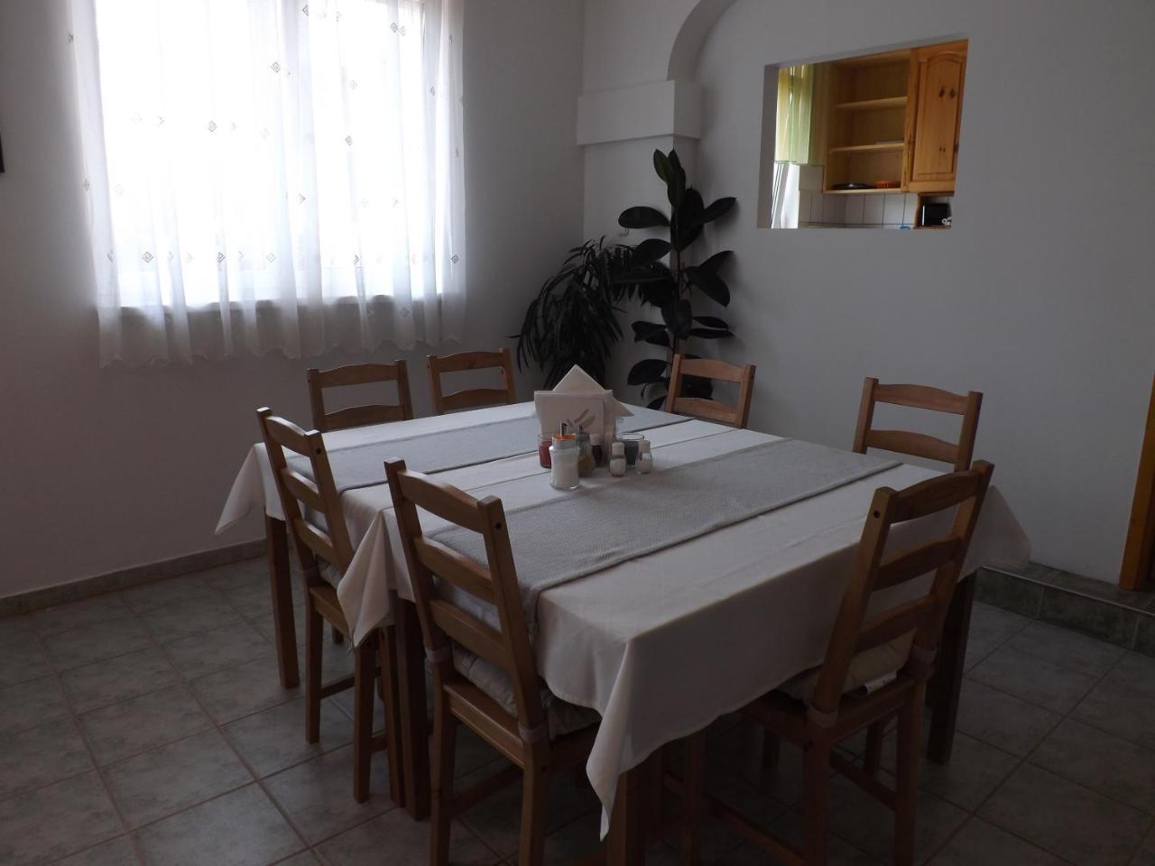 Arielle Panzio Hotel Zalaegerszeg Luaran gambar
