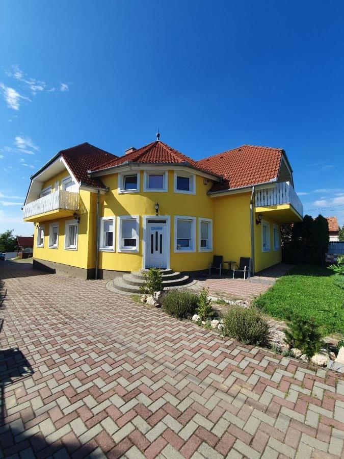 Arielle Panzio Hotel Zalaegerszeg Luaran gambar
