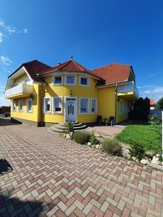 Arielle Panzio Hotel Zalaegerszeg Luaran gambar